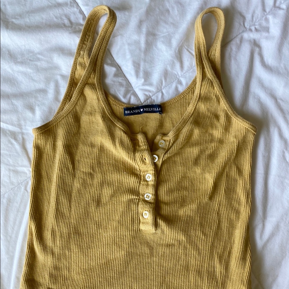 yellow brandy melville tank top 🌼🌼